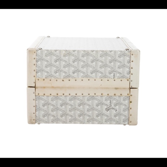 GOYARD  white leather PET BOWL CARRIER Trunk. - Picture 3 of 8